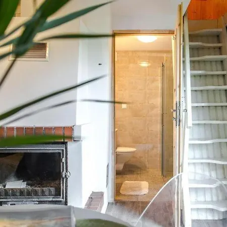 By Kl Pnicko With Pier