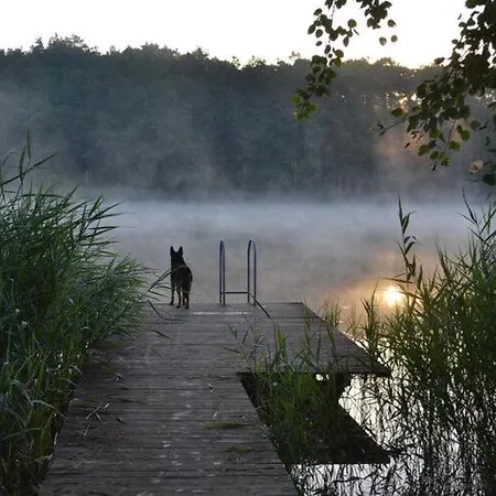 By Kl Pnicko With Pier 別荘